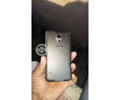 Se vende celular Samsung s5 buen estado