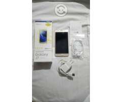 Samsung j7 metal dorado