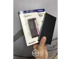 Xperia XA Ultra color gris telcel caja y garantia