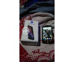 Moto g4 plus huella 2 GB ram 32gb internos