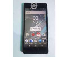 Xperia E5 gris libre todo le sirve