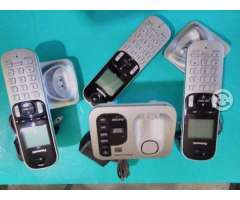 TelÃ©fono Panasonic con tres extensiones